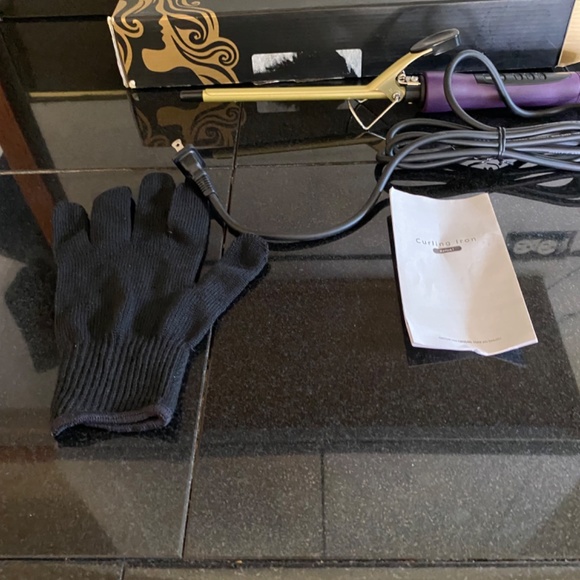 PROFESSIONAL CURLING IRON 3/4 Iinches - Picture 8 of 16